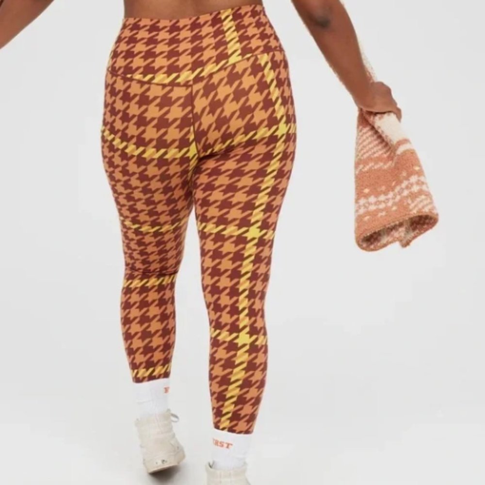 OFFLINE by aerie Real Me Xtra Houndstooth Legging High Rise 7/8 Small Hazel - Picture 2 of 5